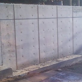 custom concrete Retaining wall