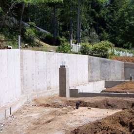 Concrete retaining walls